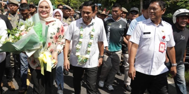 Walikota Kotamobagu Di Jemput Dengan Adat Di Batas Kota