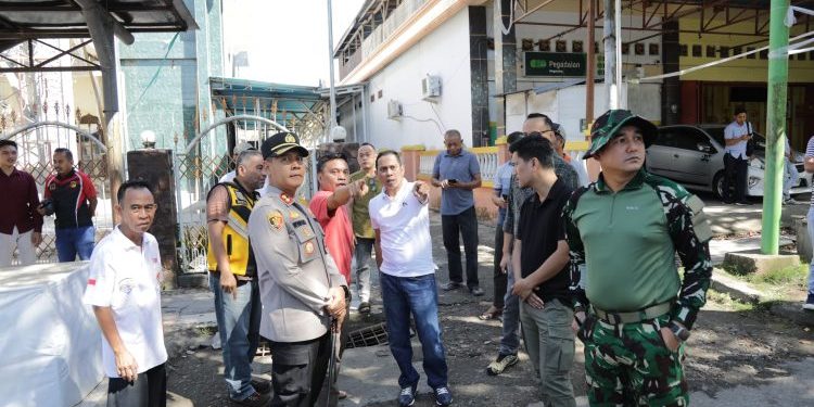 Bersama Forkopimda, Walikota Bersihkan Sampah di Seputaran Kotamobagu