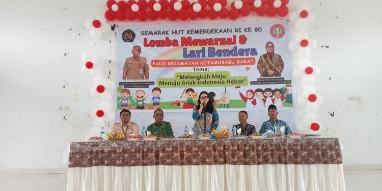 Ny. Resty A Mangkat Somba Buka Lomba Mewarnai dan Lari Bendera Antar TK Se-Kecamatan Kotamobagu Barat