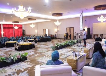 Weny Gaib Secara Resmi Buka Bimtek Etika dan Table Manner