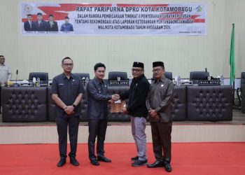 Rendy V Mangkat Hadiri Paripurna Tingkat II Penyerahan SK Rekomendasi LKPJ Wali Kota T.A 2024