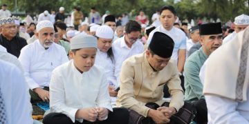 Walikota Salat Idul Adha di Alun-alun Boki Hotinimbang