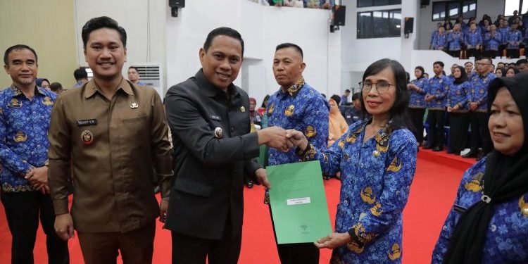 Wali Kota Kotamobagu Apresiasi THL yang Terima SK Pengangkatan sebagai PPPK