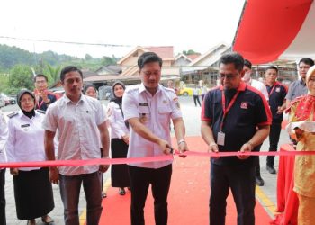 Wakil Walikota Resmikan Alfamidi Super di Kelurahan Kotobangon