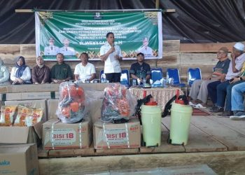 Wali Kota Kotamobagu Serahkan Bantuan Pertanian di Desa Poyowa Besar Dua