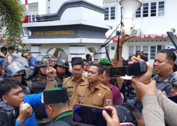 Pemkot Kotamobagu Terima Aspirasi Mahasiswa Lewat Aksi Damai Long March