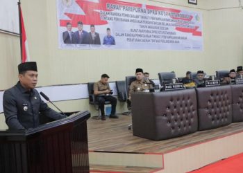 Wali Kota dan Wakil Wali Kota Kotamobagu Hadiri Rapat Paripurna DPRD Bahas Perubahan APBD dan Ranperda Perlindungan Anak