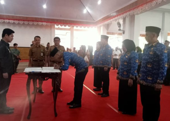 Wawali Kota Kotamobagu Serahkan SK Pengangkatan P3K T.A 2024 Tahap II