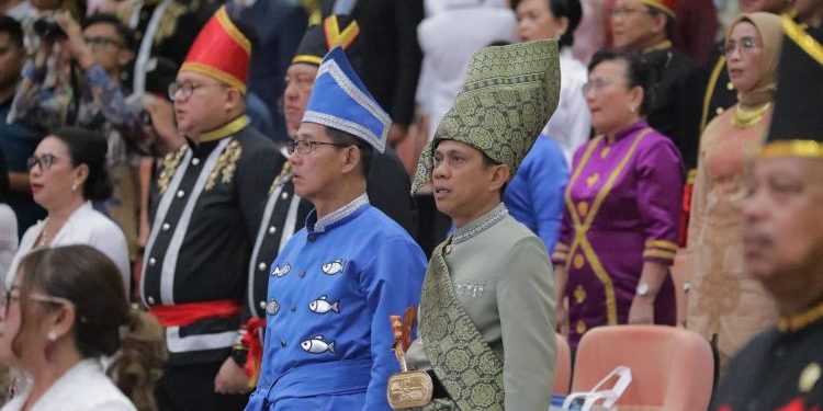 Wali Kota dan Wakil Wali Kota Kotamobagu Hadiri Upacara HUT ke-61 Provinsi Sulut