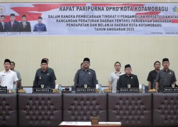 Wali Kota dan Wakil Wali Kota Kotamobagu Hadiri Rapat Paripurna Persetujuan Perubahan APBD 2025