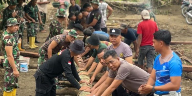 Kerja Nyata TNI–Polri di Desa Lobong: Bangun Akses Baru untuk Masyarakat