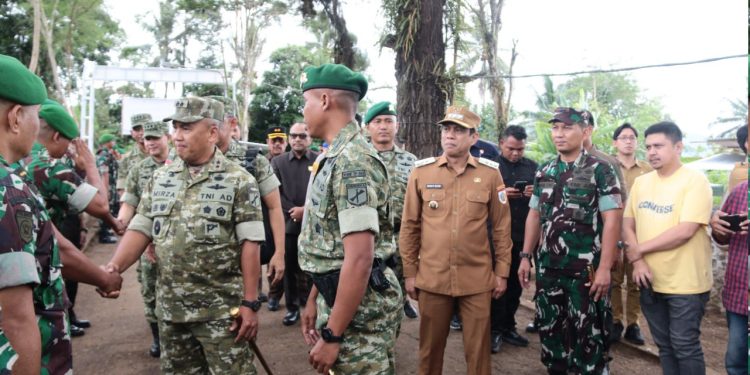 Dandim 1303/Bolmong Dampingi Pangdam XIII/Merdeka Menyapa Prajurit