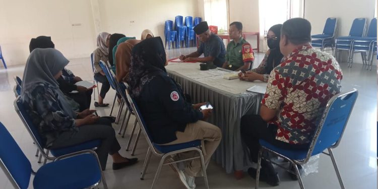 Babinsa Hadiri Rapat Lintas Sektor, Perkuat Sinergi Penanganan Stunting di Bolangitang Barat